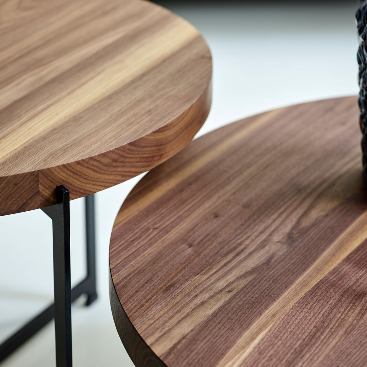 DK3 Plateau Coffee Side Table