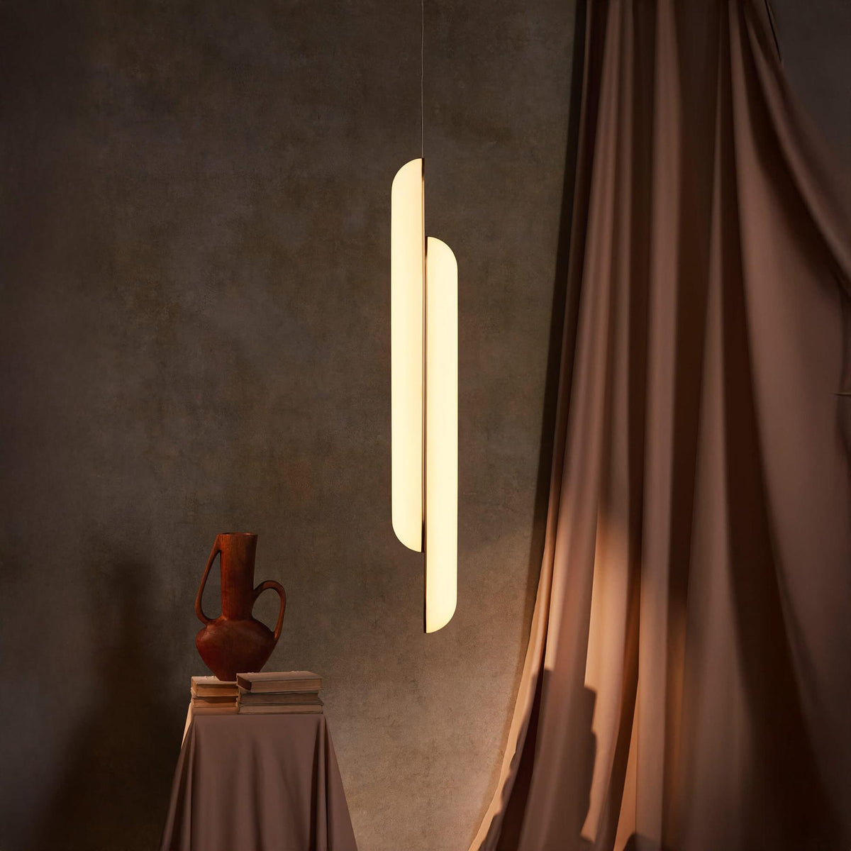 Lee Broom Gemini Vertical Pendant Light