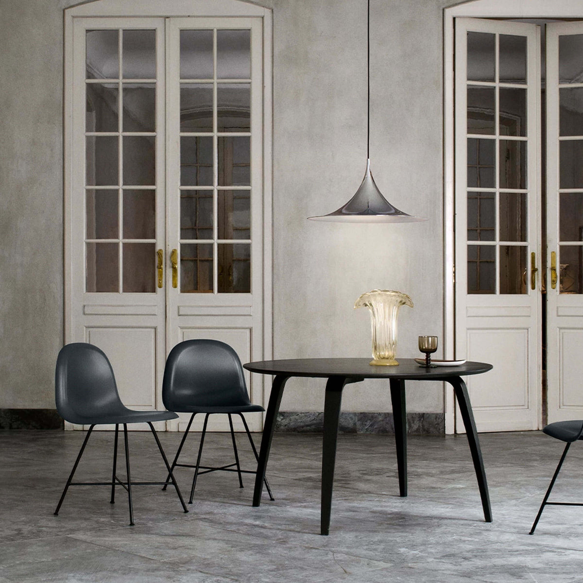 GUBI Dining Table - Round