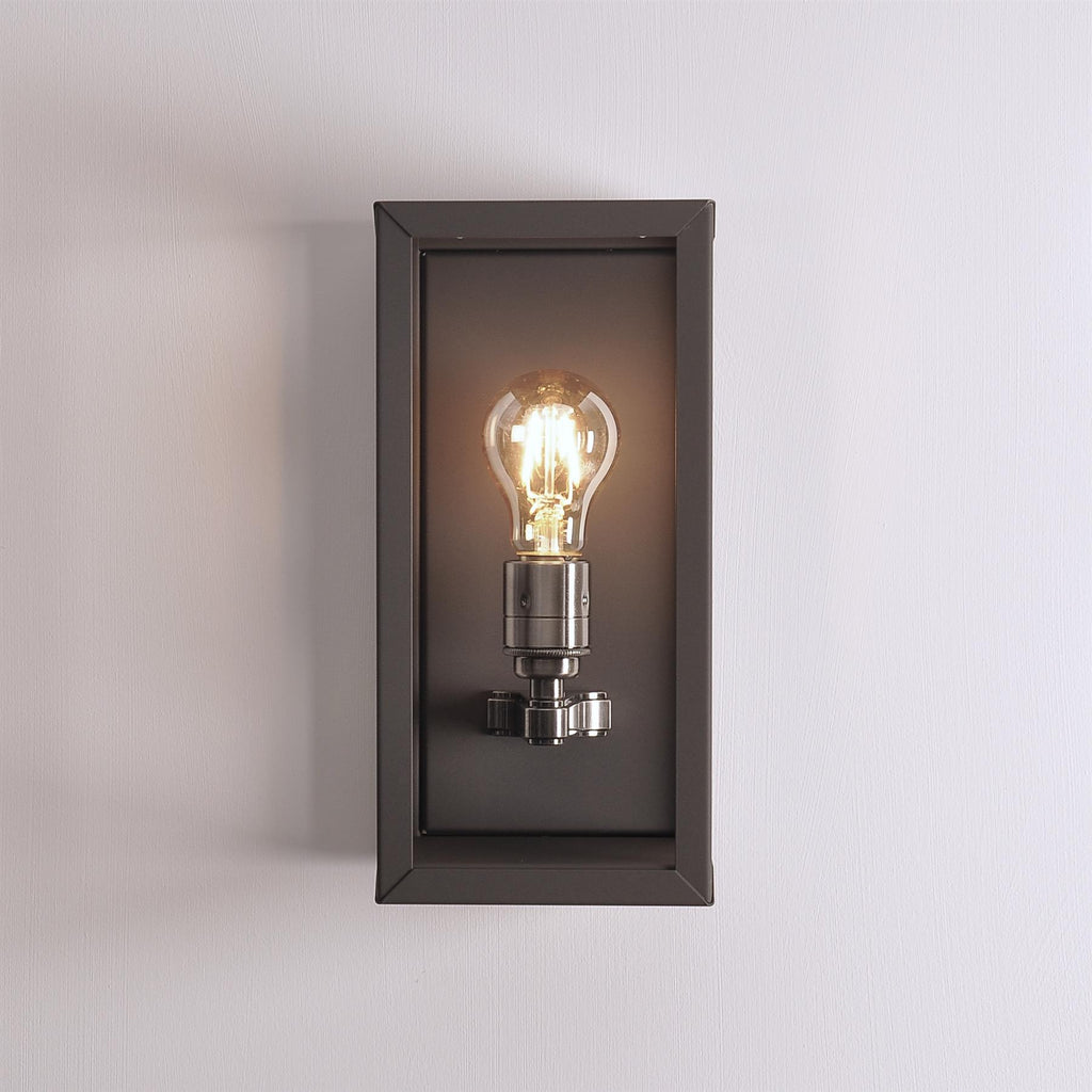 Chelsea British Box Light