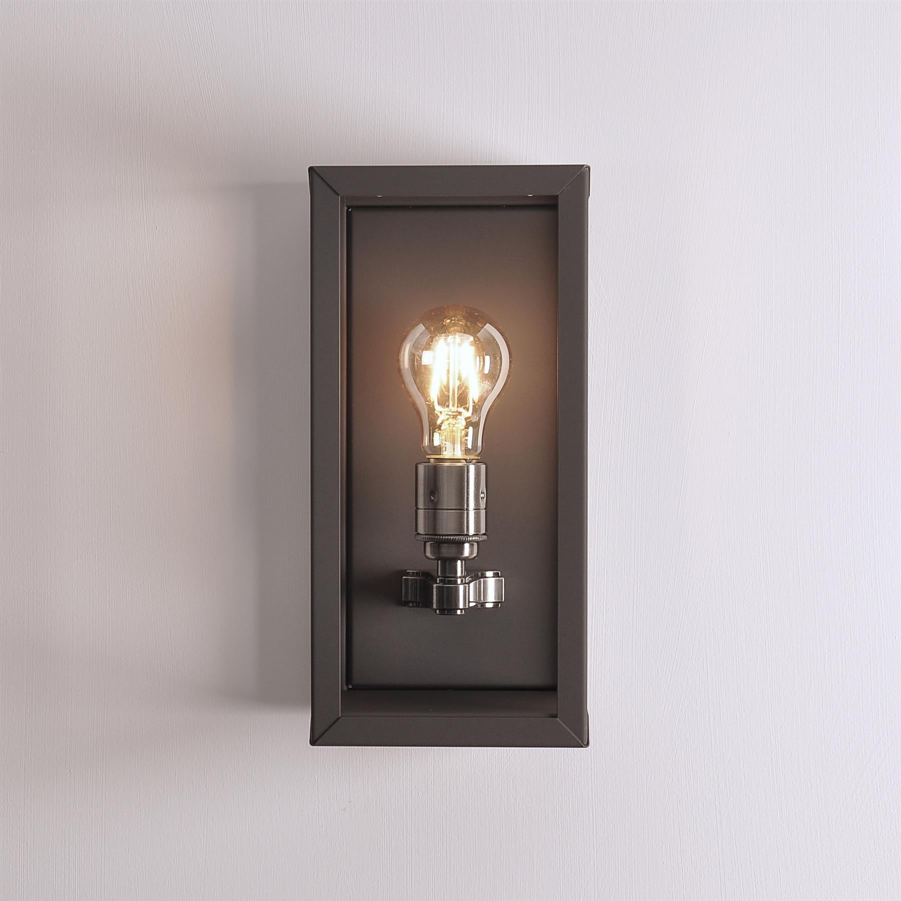 Chelsea British Box Light