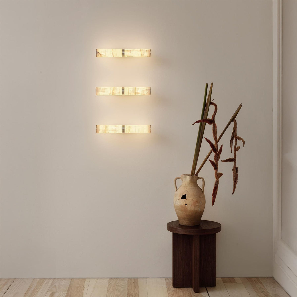 Anour Pars Wall Light