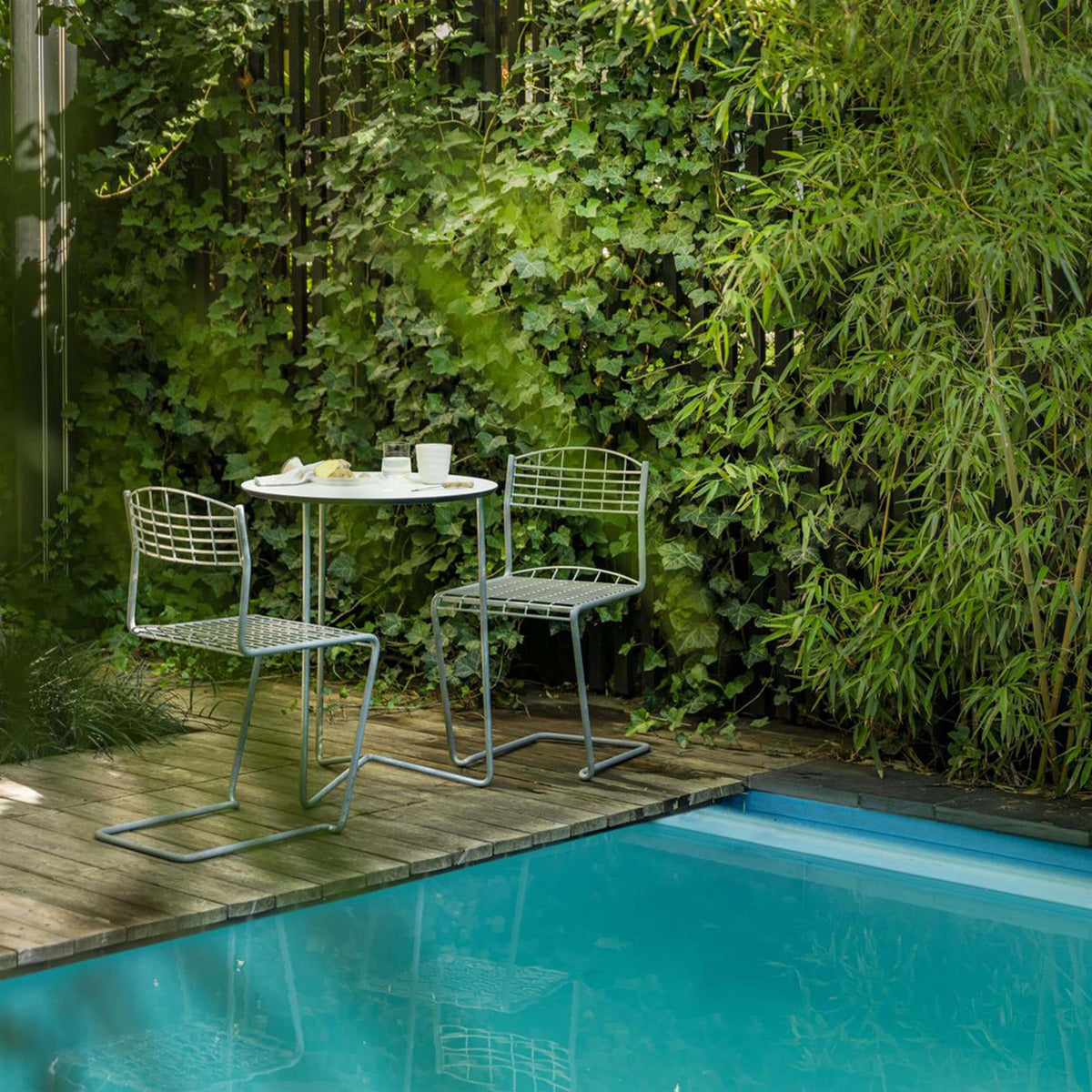 Grythyttan Stalmobler High Tech Round Outdoor Dining Table