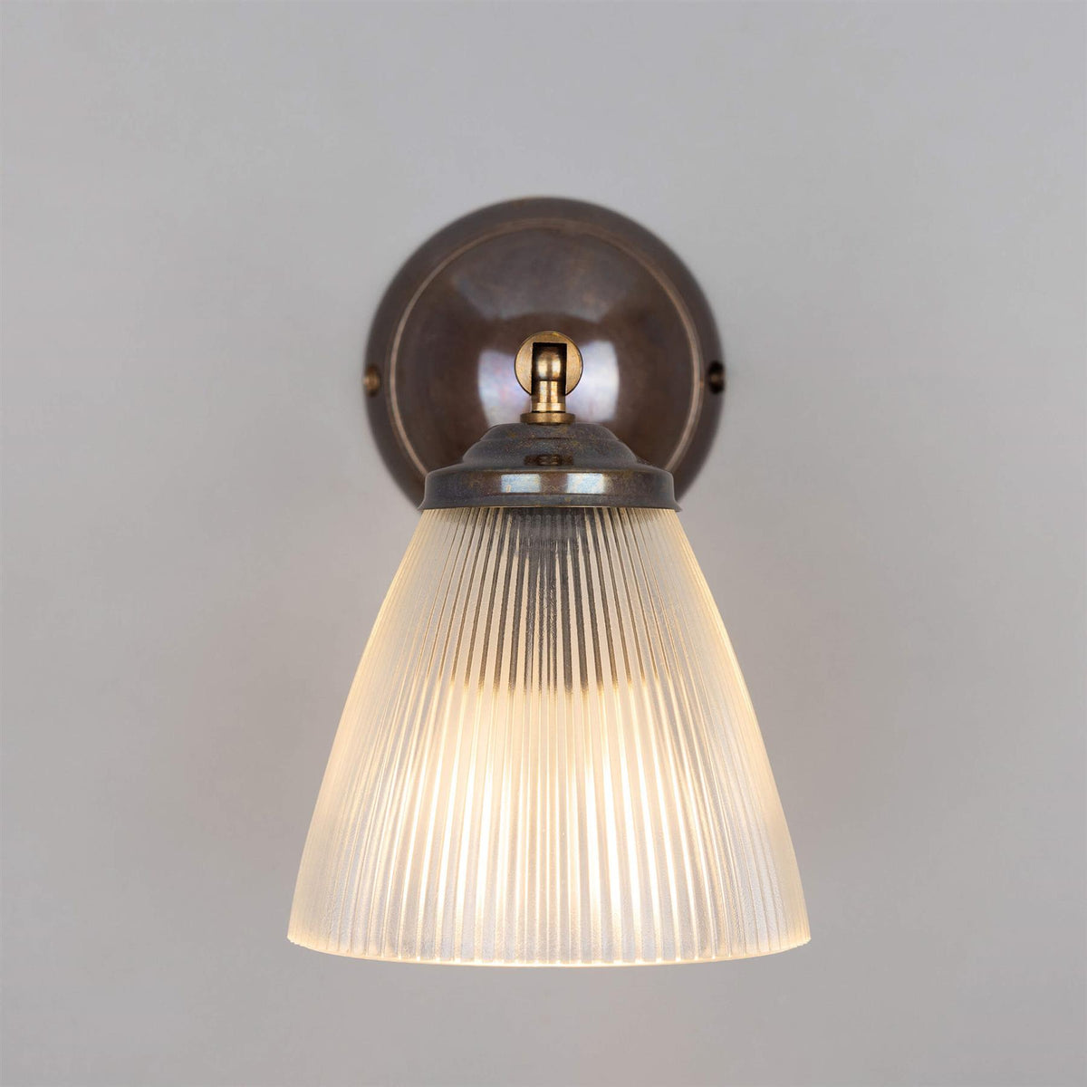 Mullan Lighting Gadar Art Deco Prismatic Wall Light