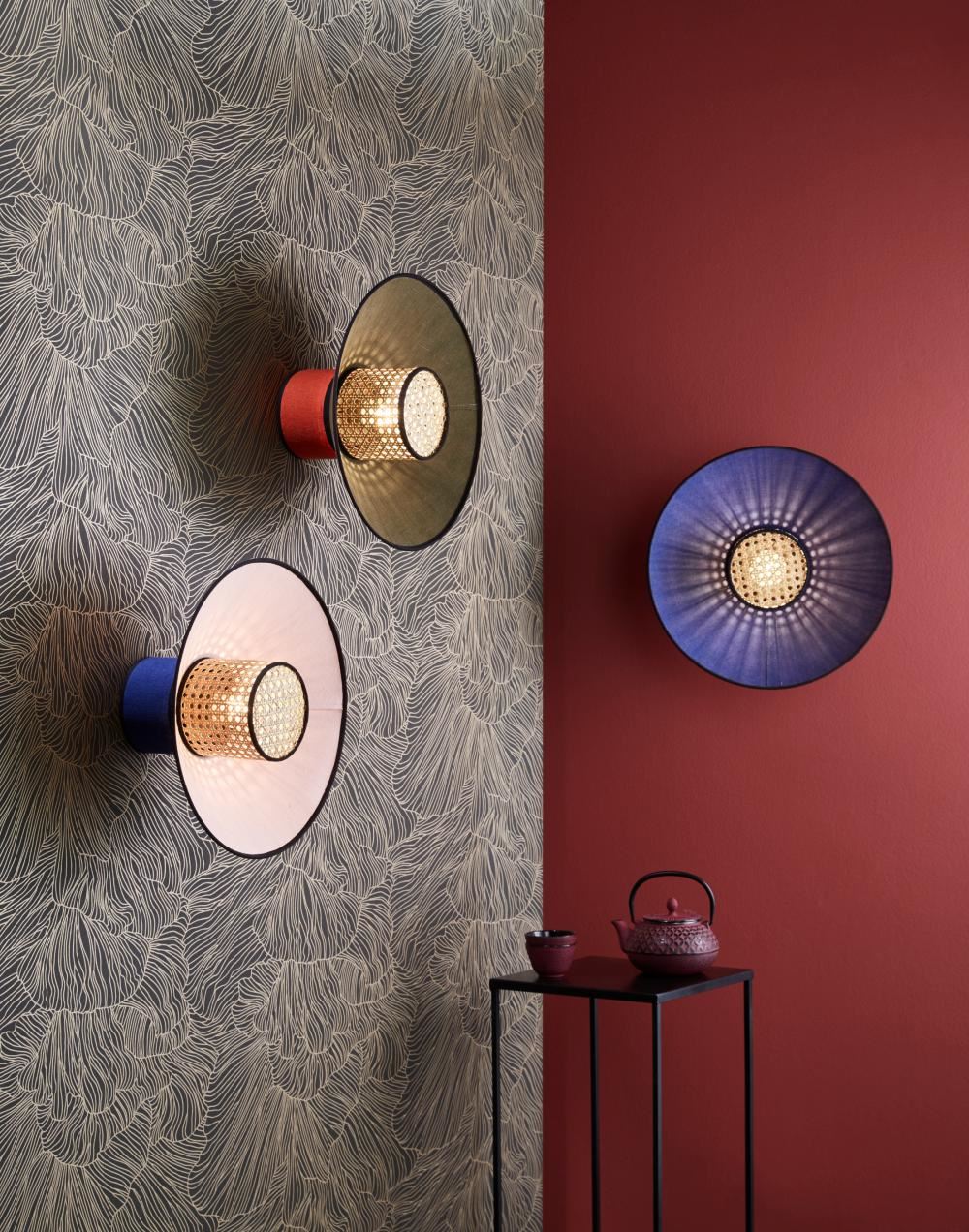 Singapore Wall Light