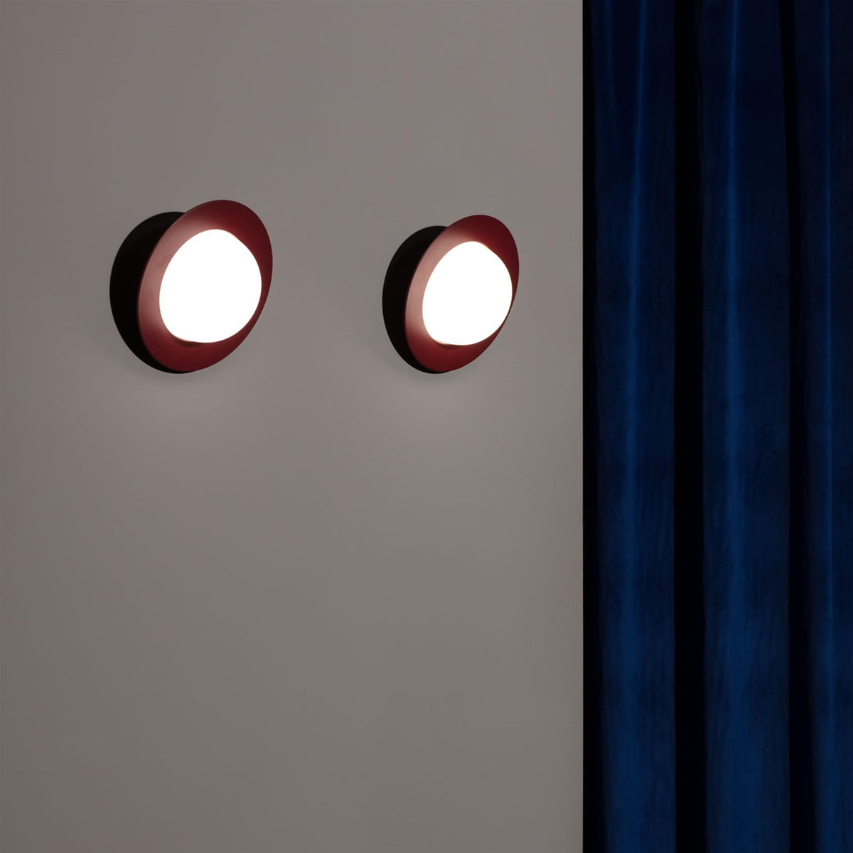 AGO Alley Wall Light