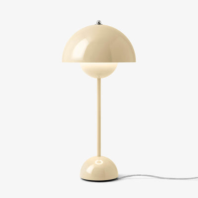 &Tradition VP3 Flowerpot Table Lamp