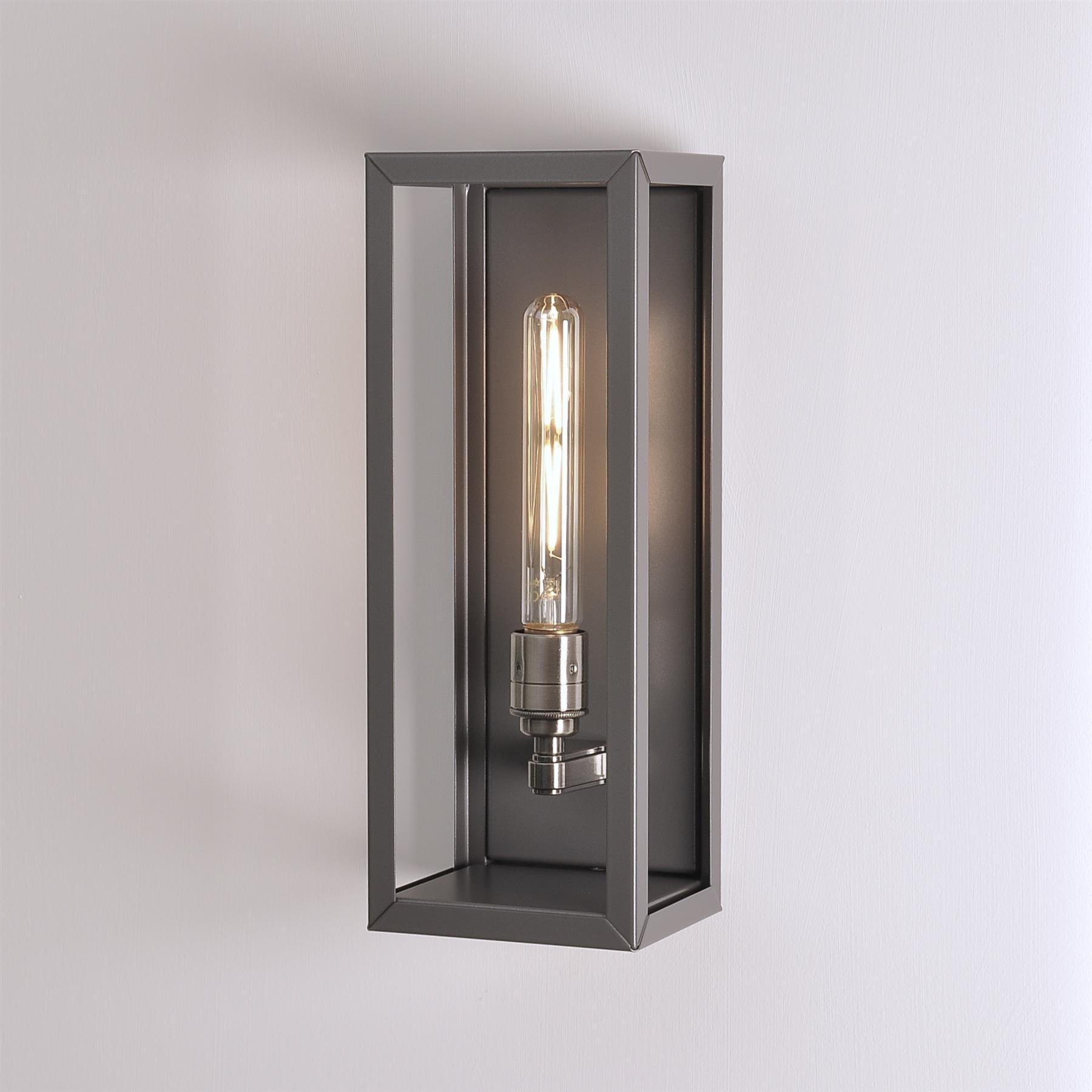 Chelsea British Box Light
