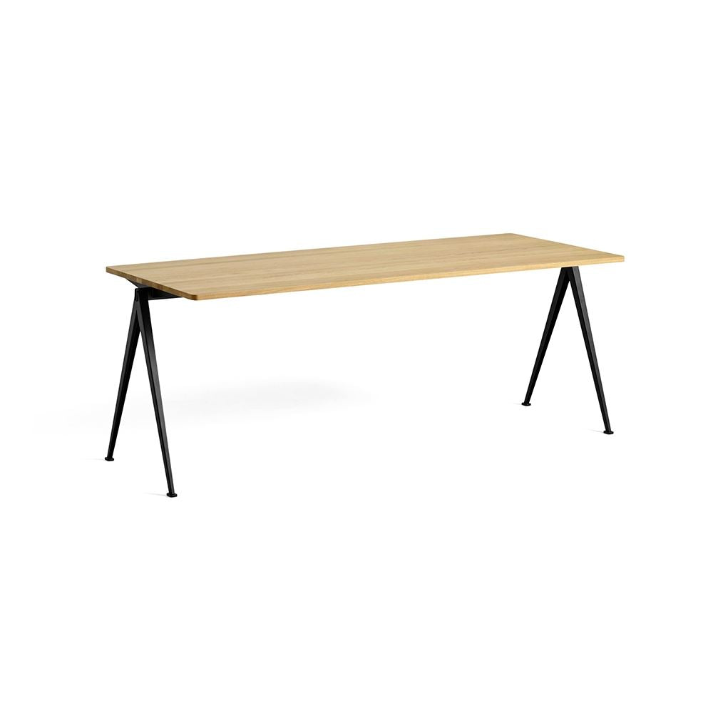 HAY Pyramid Dining Table 01 / 02
