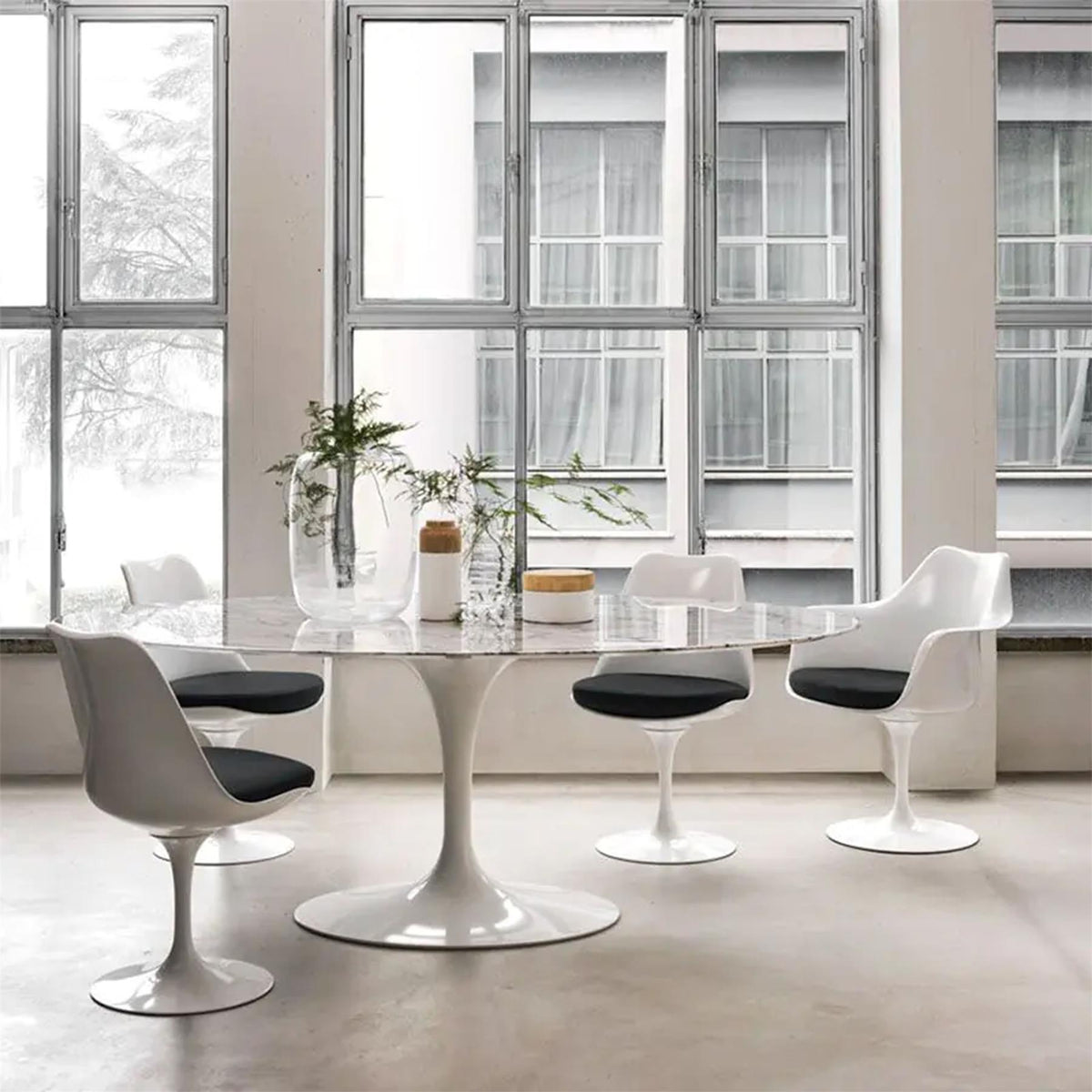 Knoll Saarinen Tulip Dining Chair with Seat Pad