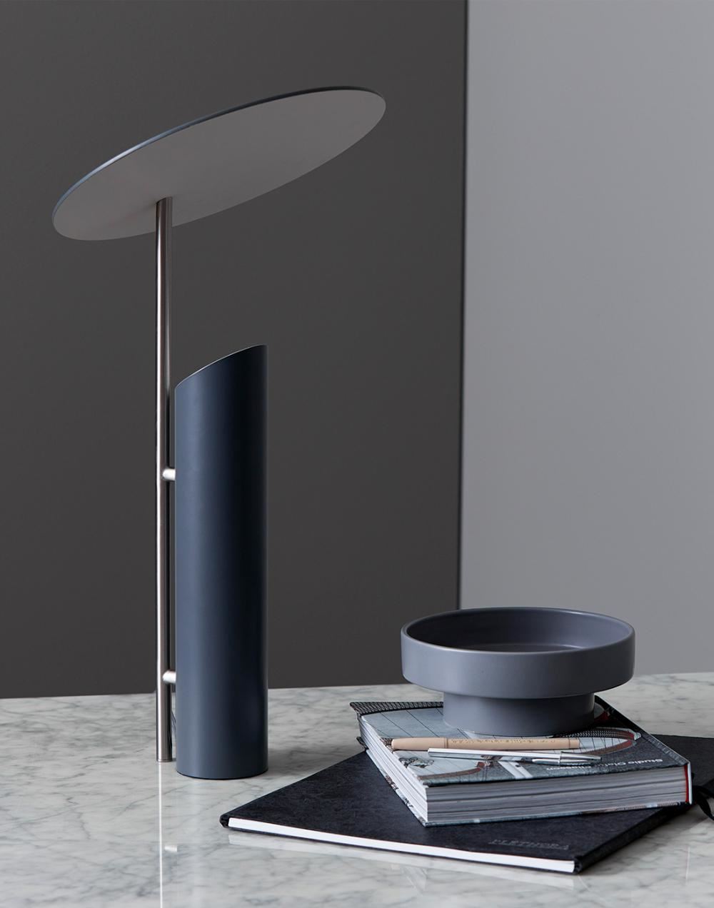 Reflect table lamp