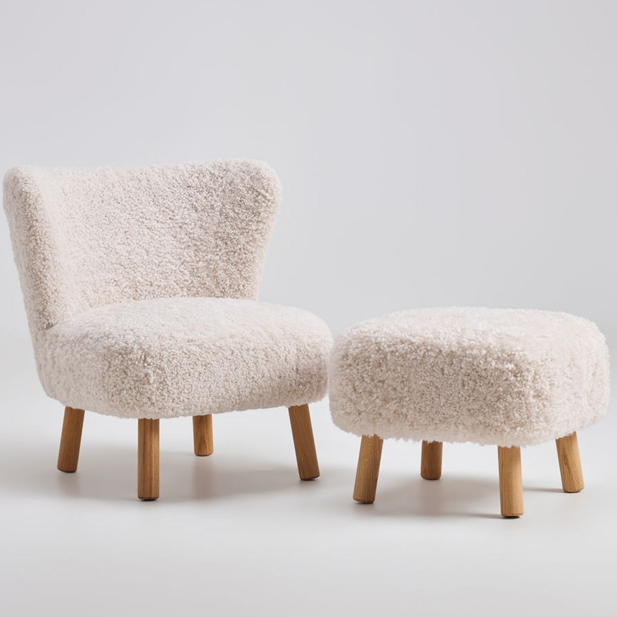 Woolly Lounge Chair with Footstool