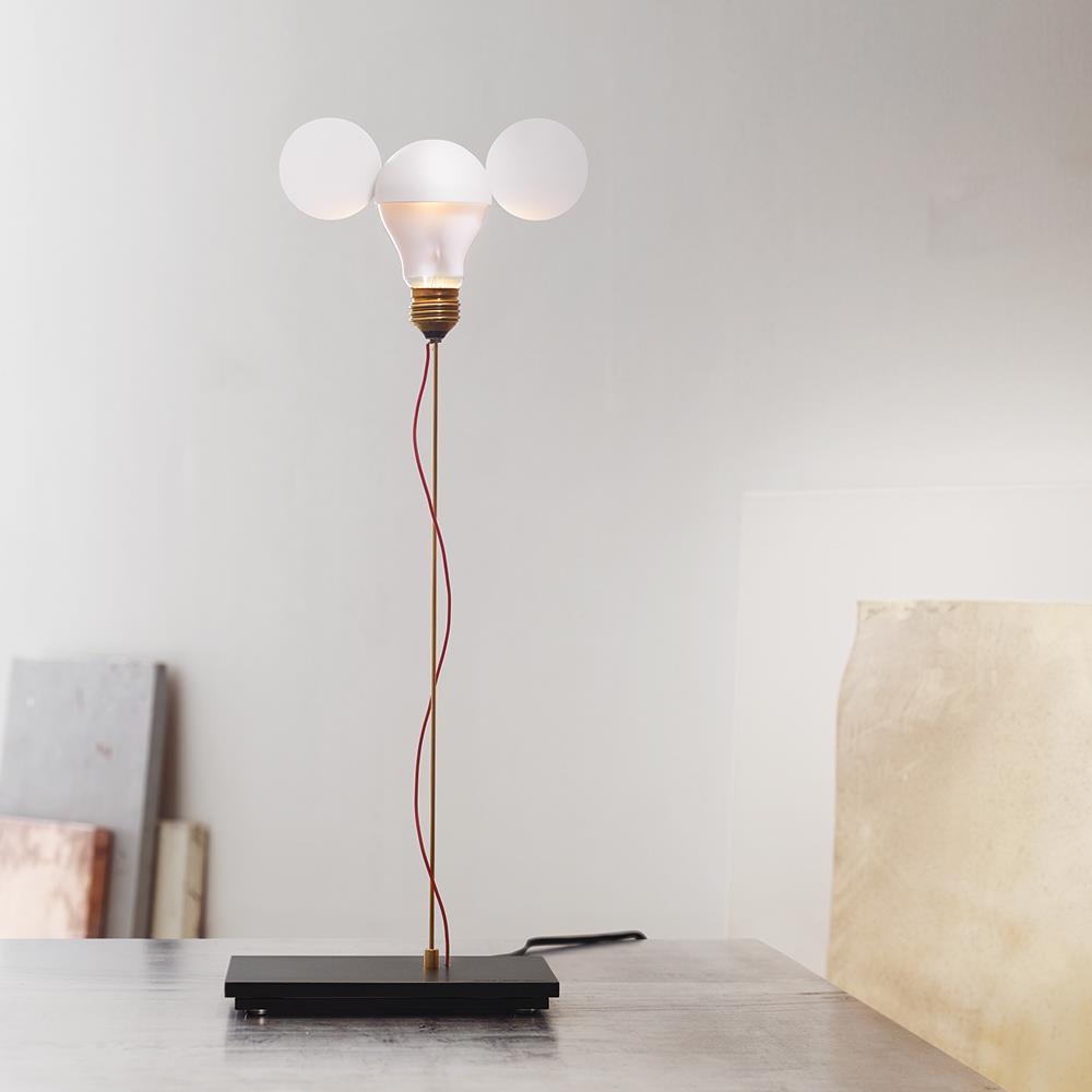 Ingo Maurer I Ricchi Poveri table lamp