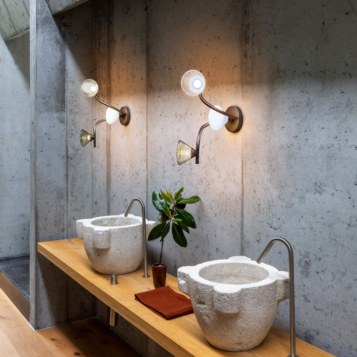 TOOY Linfa Wall Light