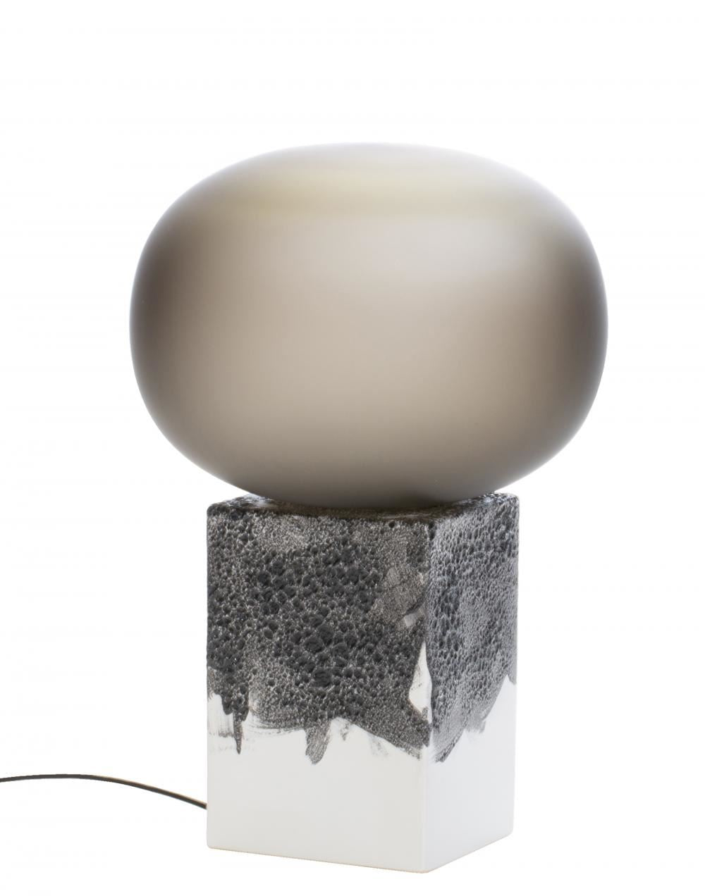Magma table lamp