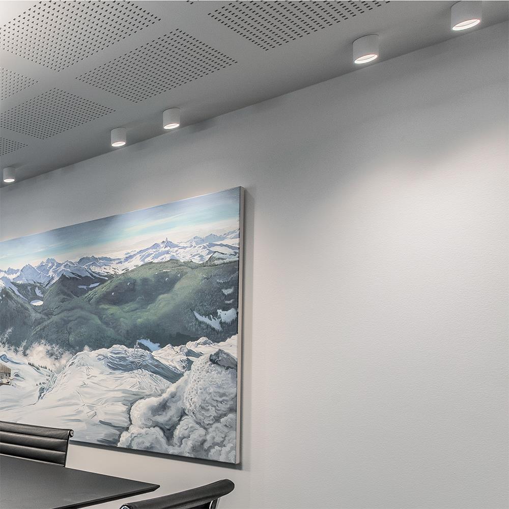 Solo round ceiling spotlight by Light-Point