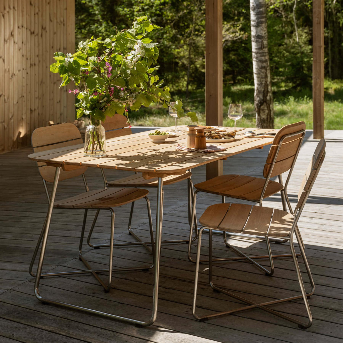 Fritz Hansen Lilium Garden Dining Table