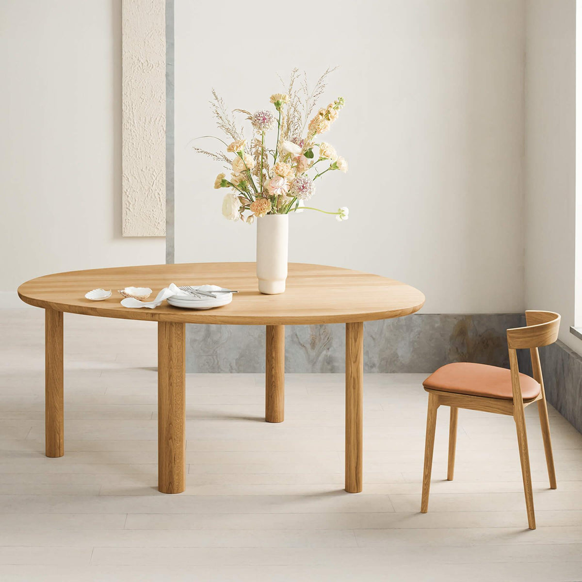 Bolia Latch Dining Table