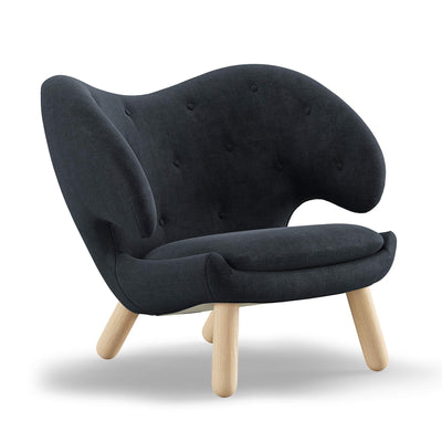 Finn Juhl The Pelican Chair in Clear Oiled Oak