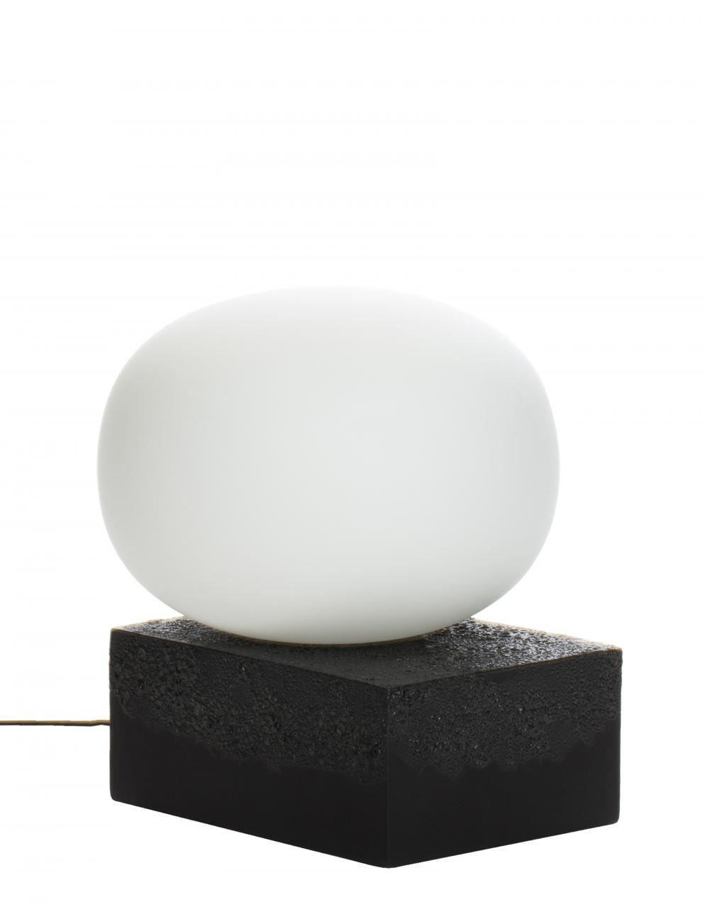 Magma table lamp