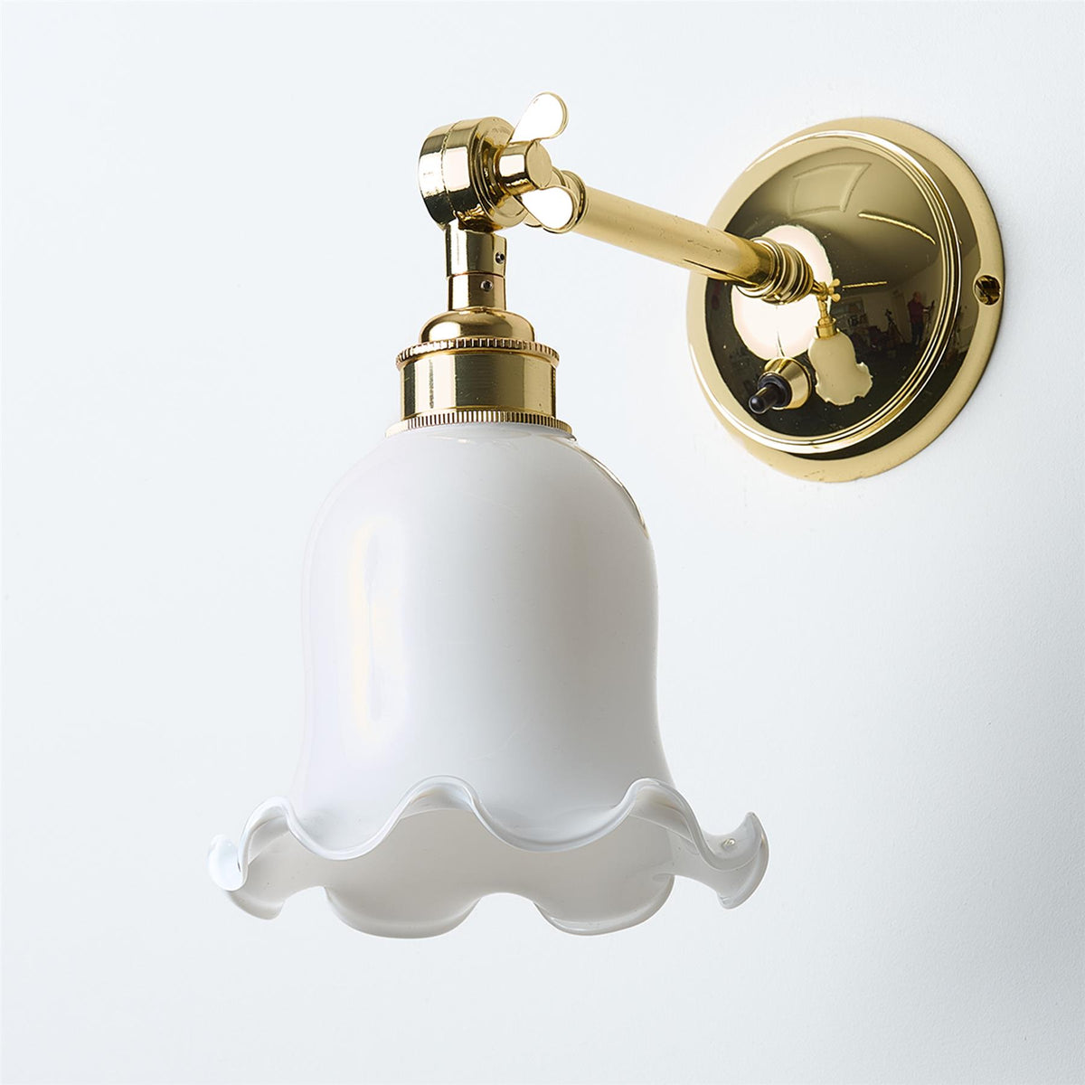 Old School Electric Tulip Wall Light : Adjustable Arm