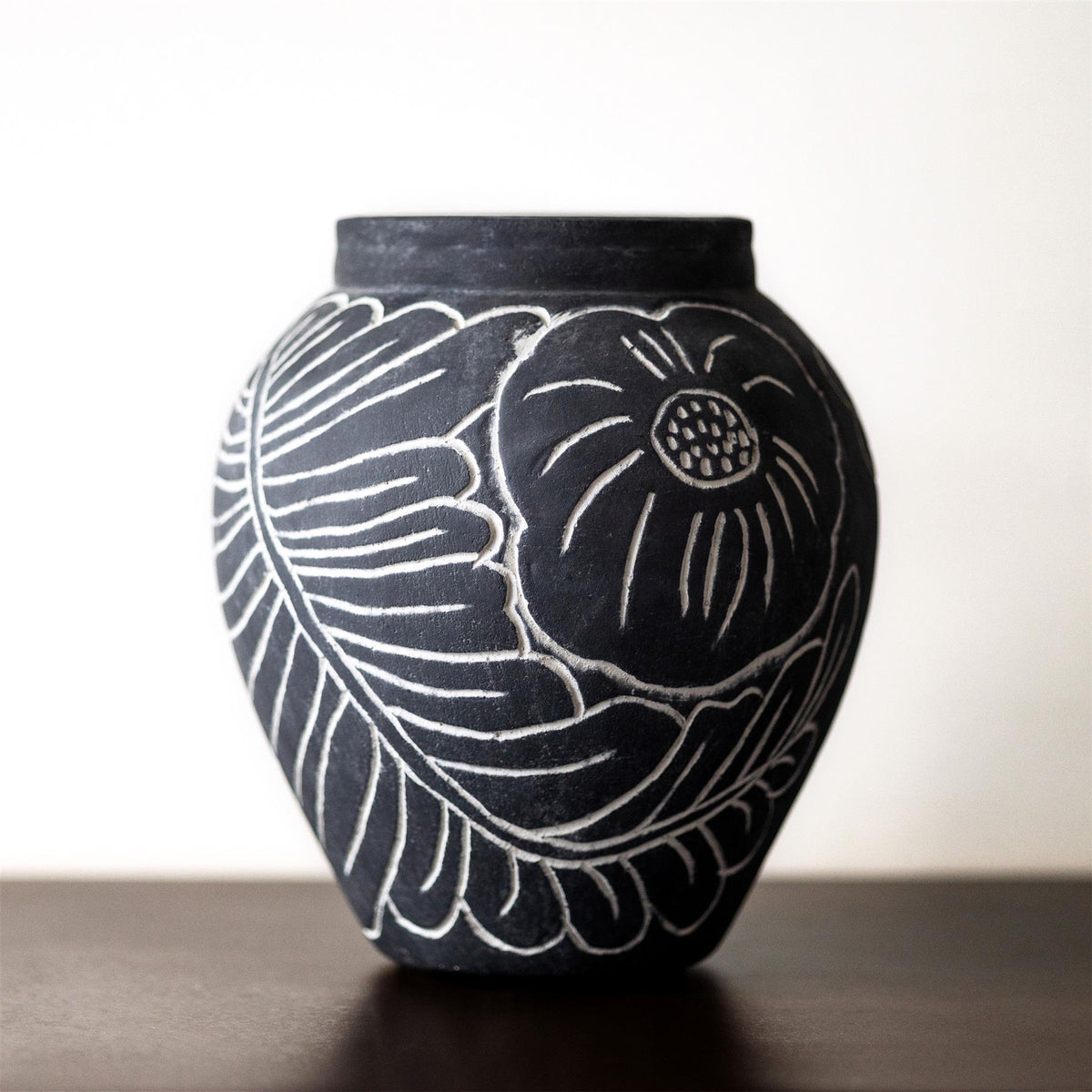Dusty Deco Frida Vase