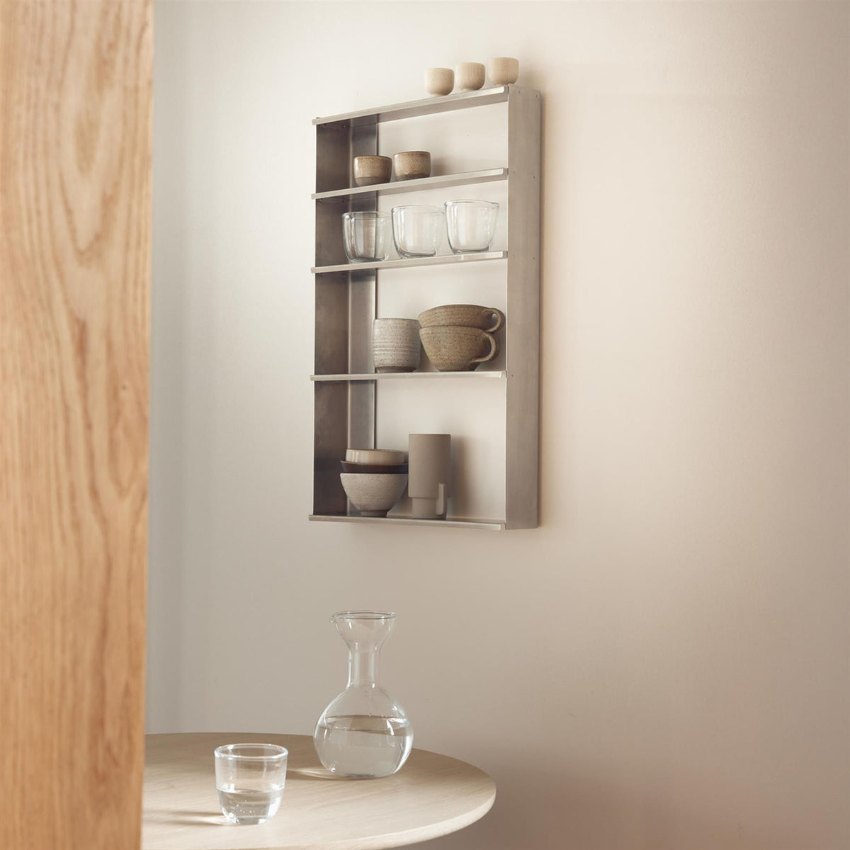 Form & Refine Taper Shelf Case