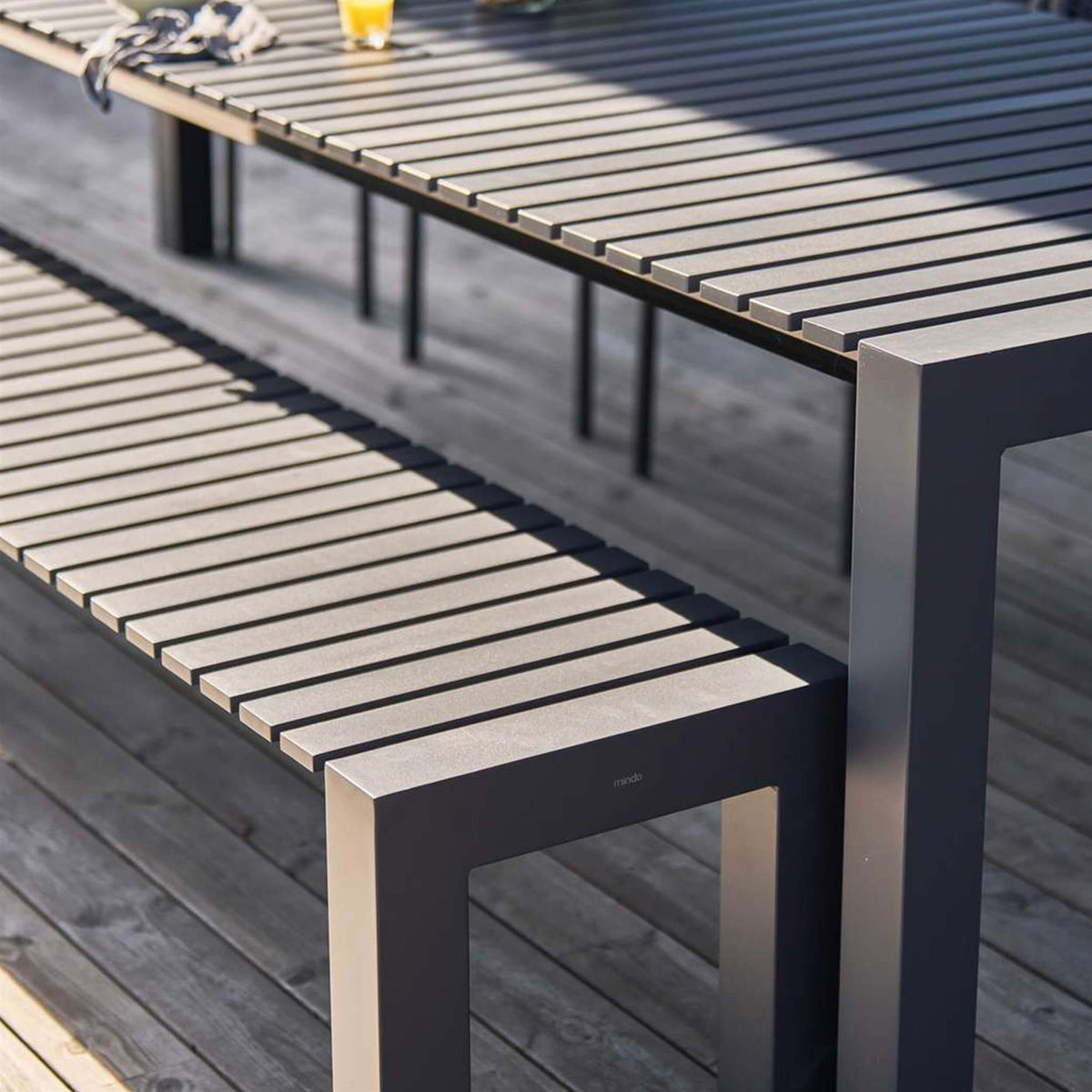 Mindo 111 Extendable Outdoor Dining Table