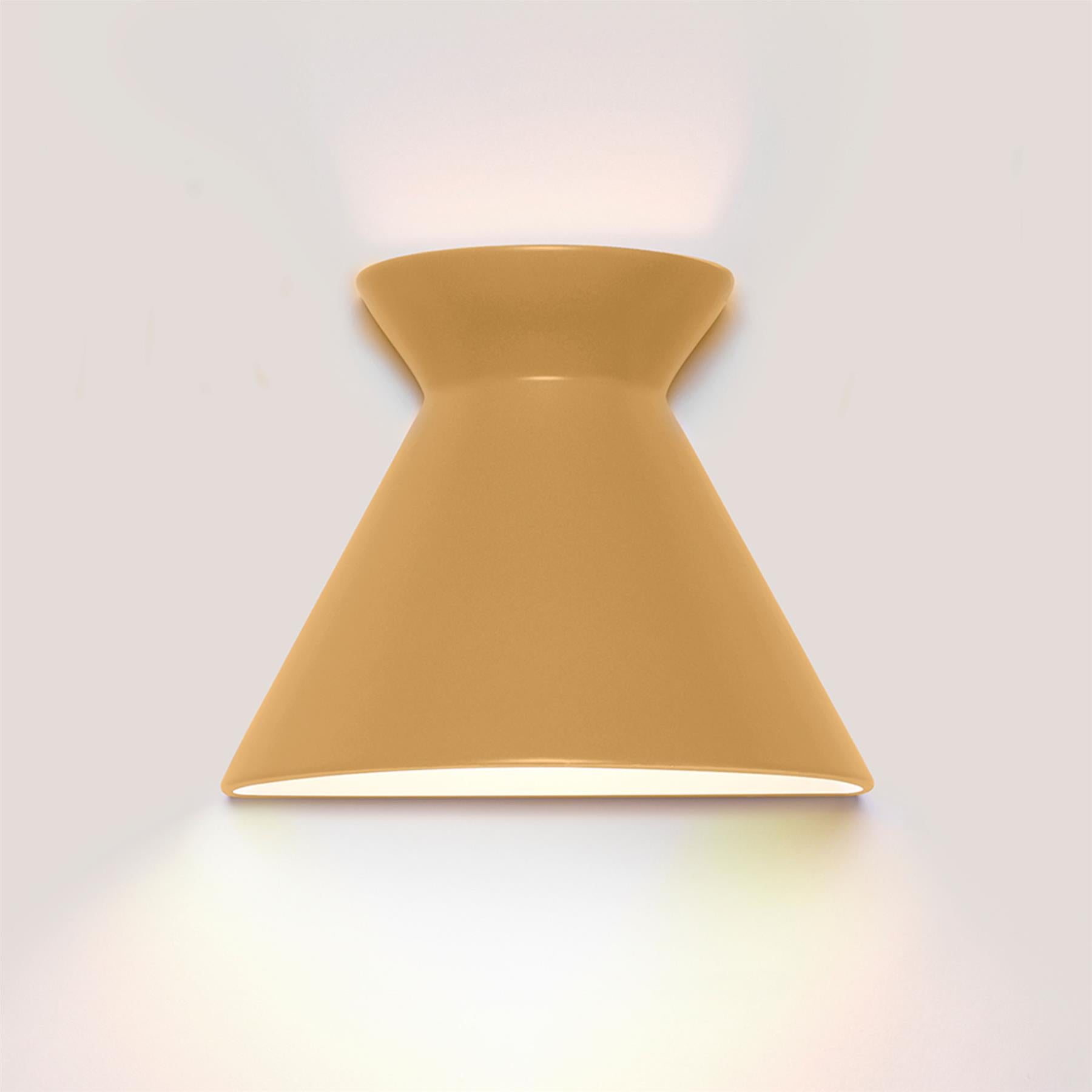 Patricia Lobo Kiro Wall Light