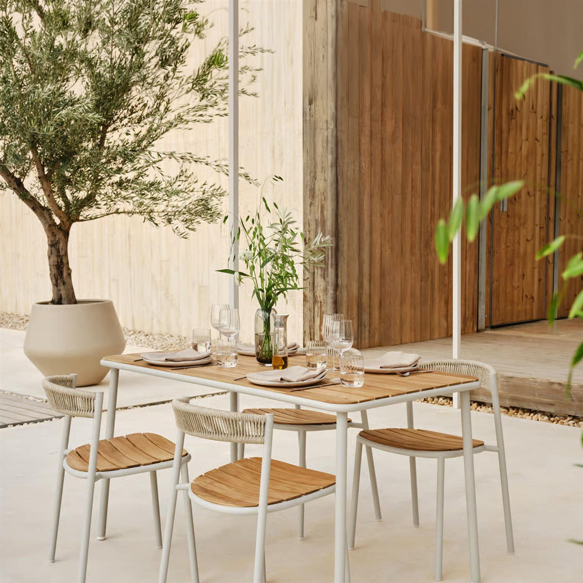 Bolia Kite Garden Dining Set - Medium - Curated by Holloways of Ludlow