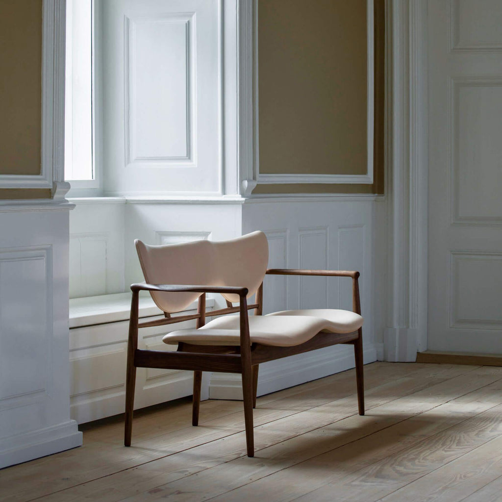 Finn Juhl The 48 Sofa Bench - Walnut