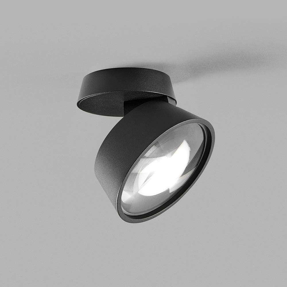 Vantage wall / ceiling light by Light-Point