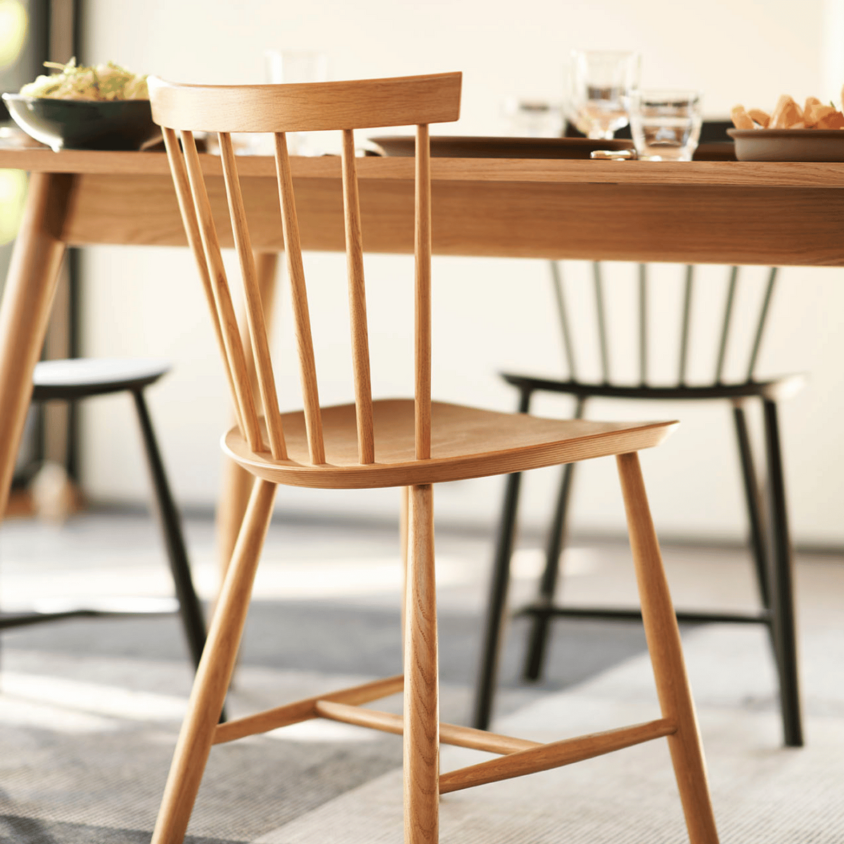 FDB Mobler Family Dining Table Set