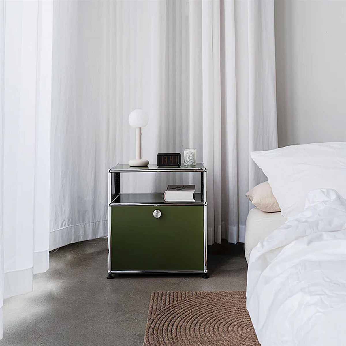 USM Haller Side Table M55