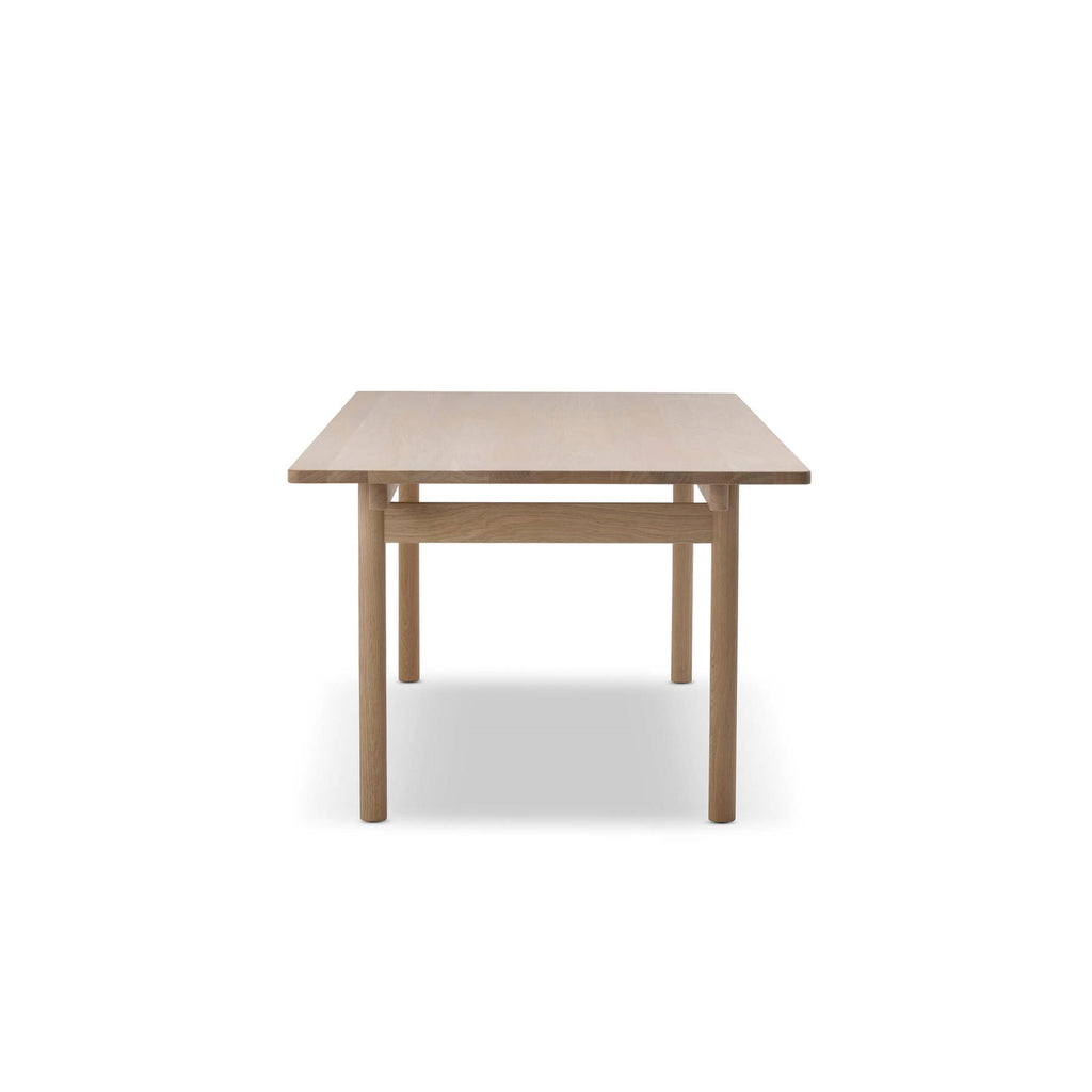 Bernstorffsminde Brú Table