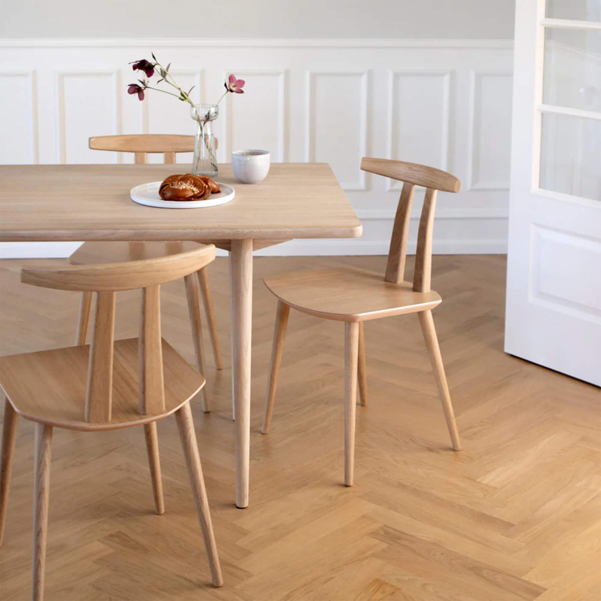 MAKE nordic J111 Dining Chair