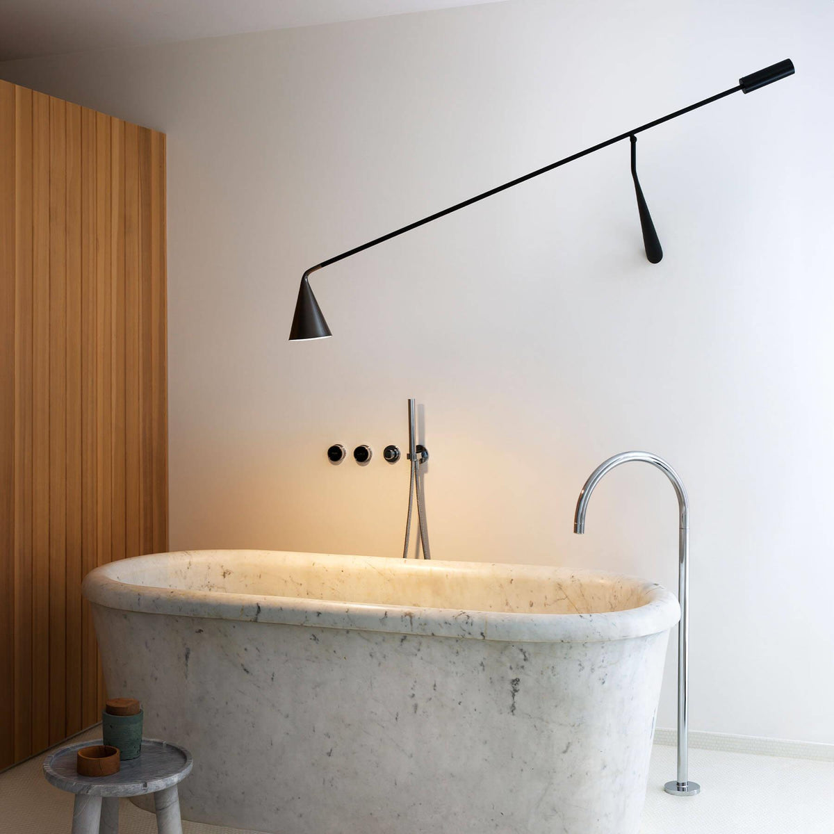 TOOY Gordon Long Wall Light
