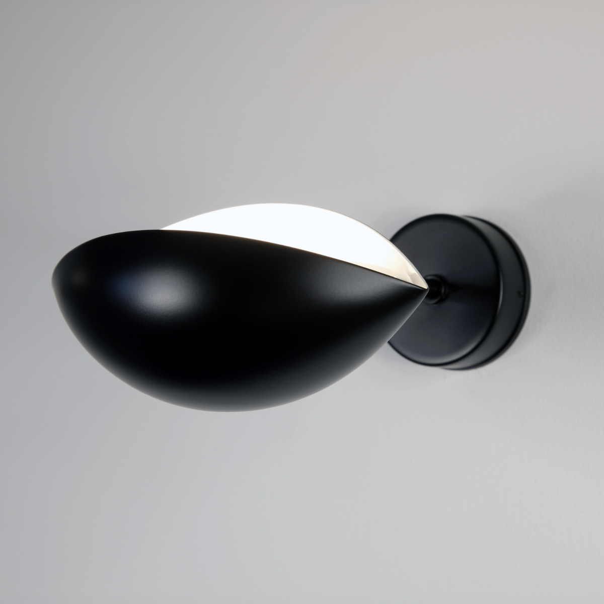 Serge Mouille Petite Applique Oeil Wall Lamp