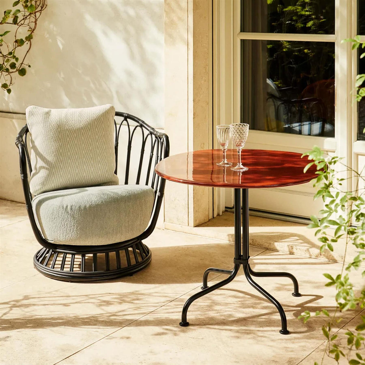 GUBI Grace Outdoor Lounge Chair