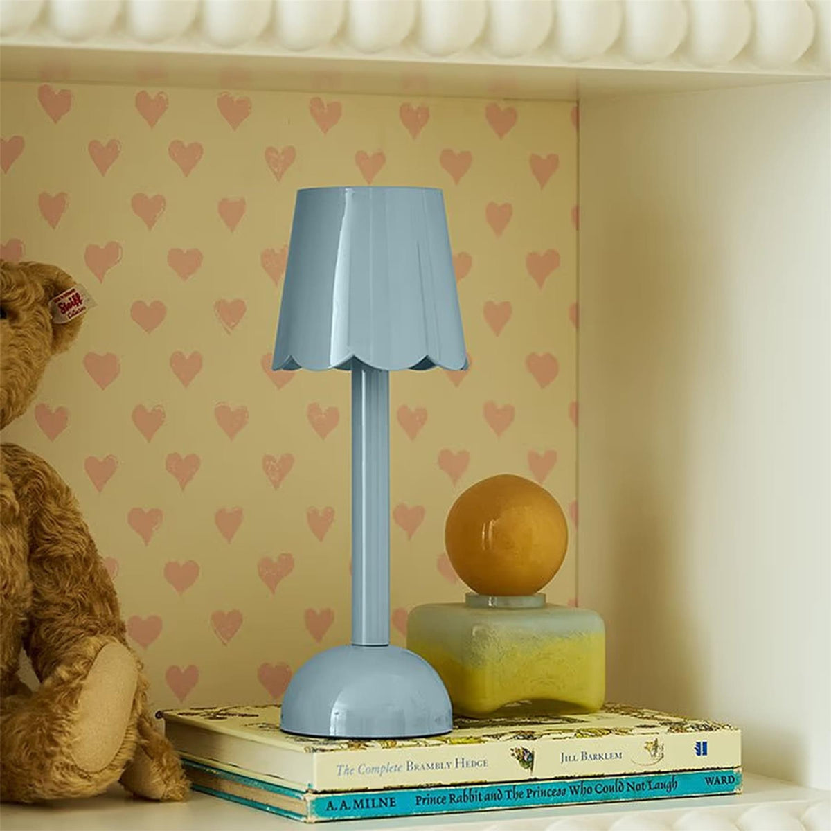 Addison Ross Scallop Portable Rechargeable Lamp