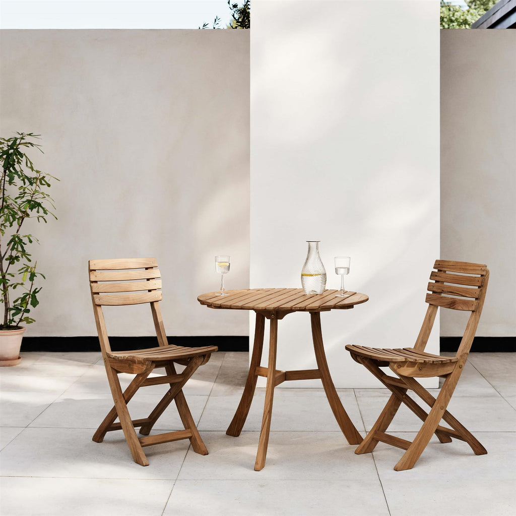 Fritz Hansen Vendia Round Garden Table