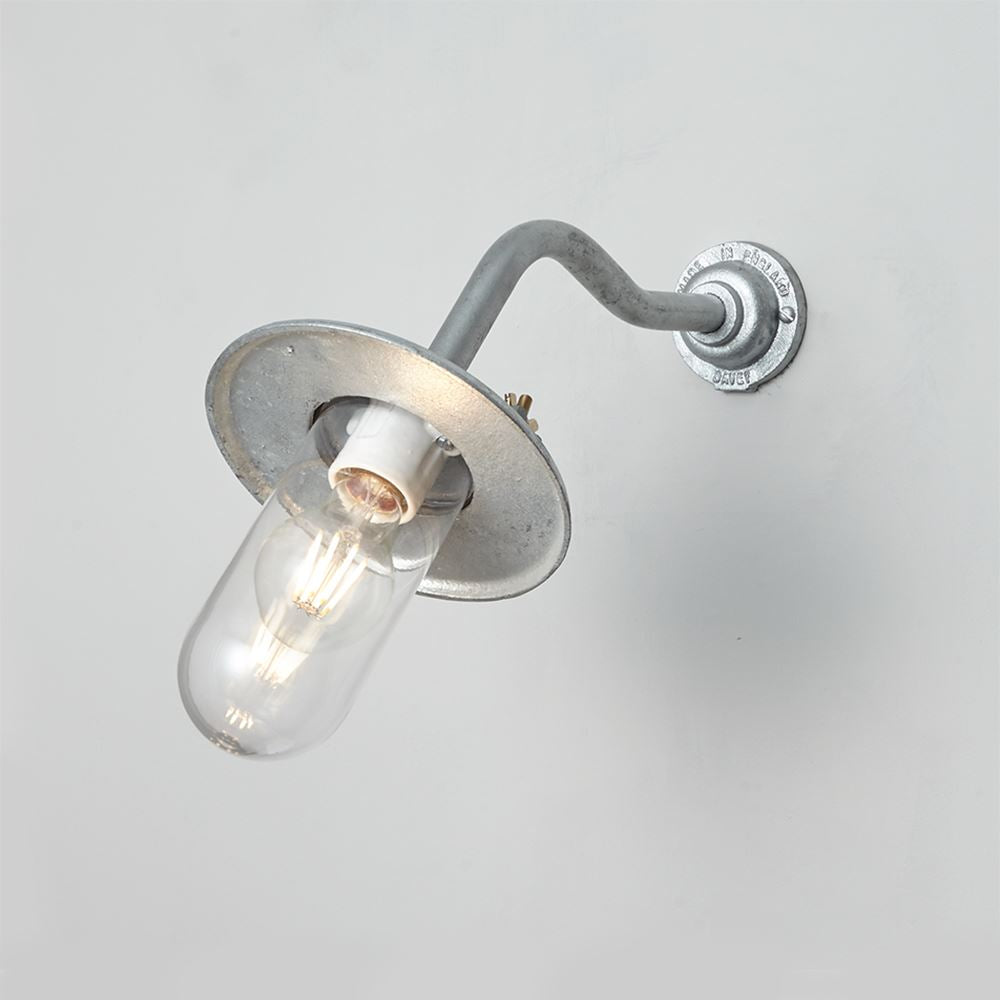 Davey Wing-nut' Well Glass Light