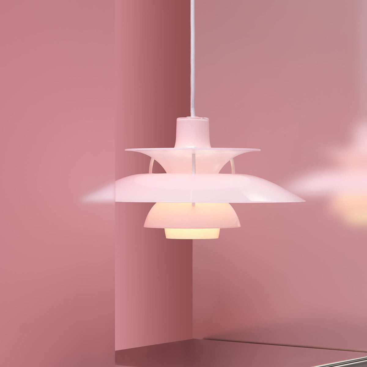 Louis Poulsen PH5 320 Opal Pendant Light