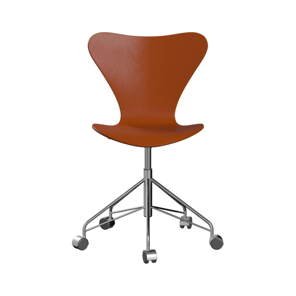 Fritz Hansen Series 7 Swivel Chair