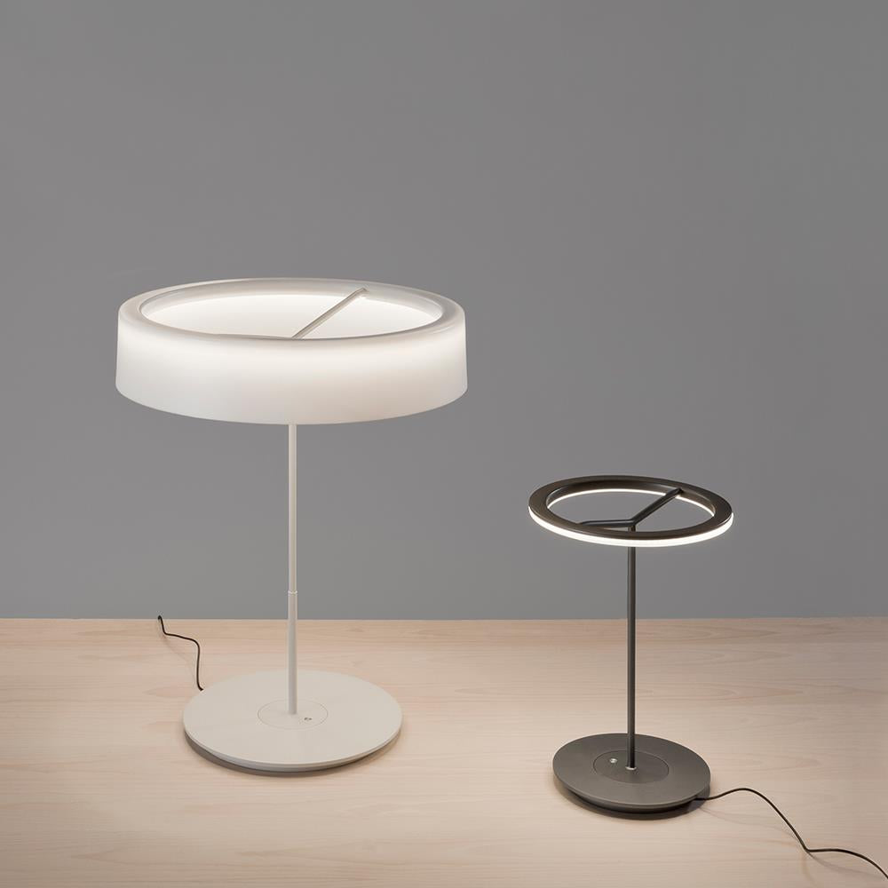 Santa & Cole Sin L Table Lamp