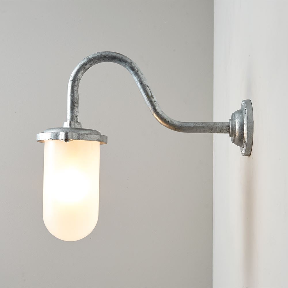 Davey Large Galvanised Steel Stable Light