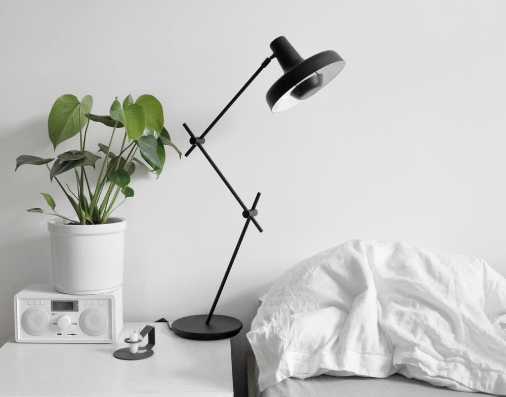 Arigato Table Lamp