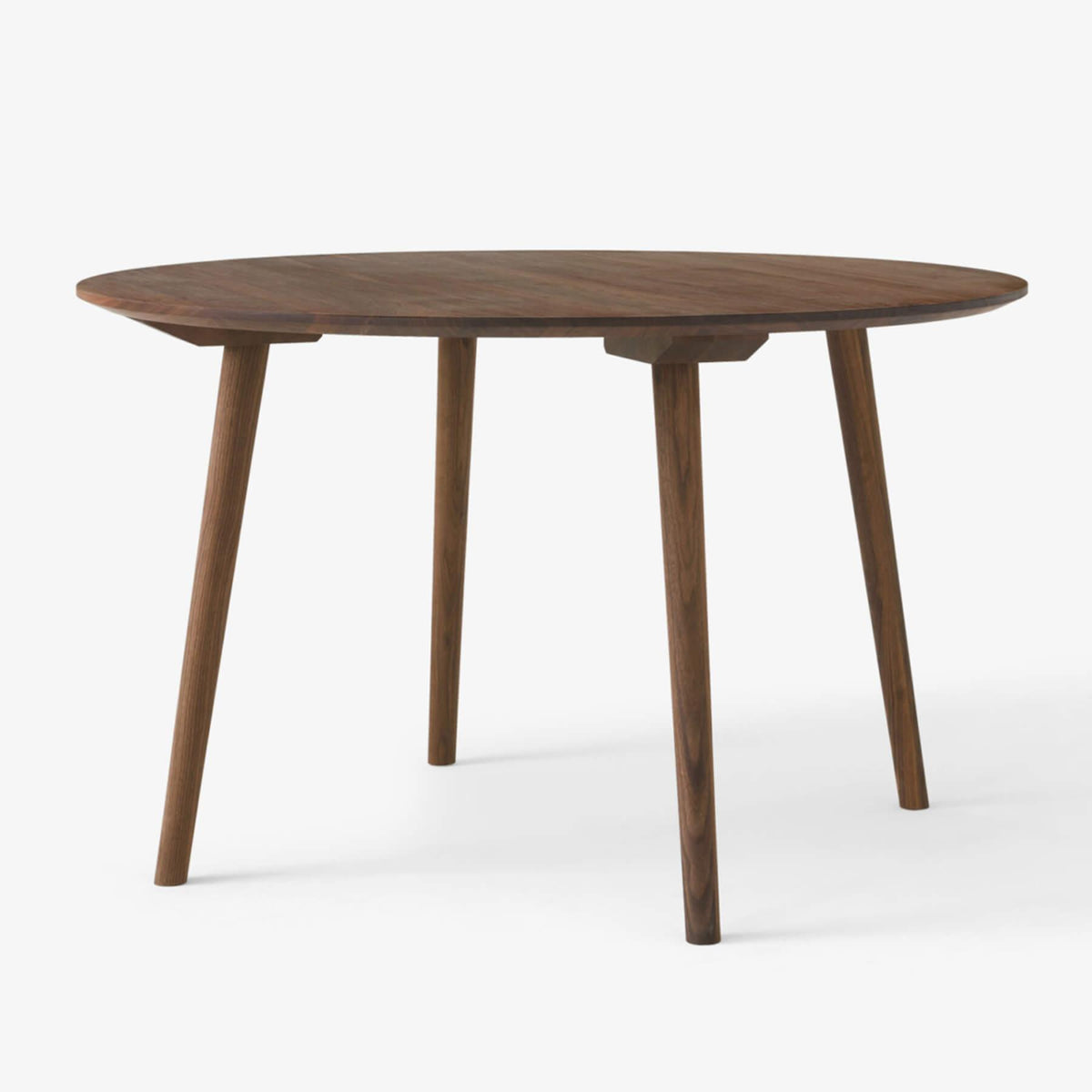 &Tradition SK4 In Between Dining Table - Circular