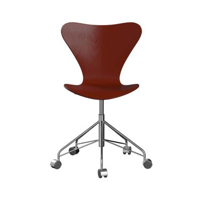 Fritz Hansen Series 7 Swivel Chair