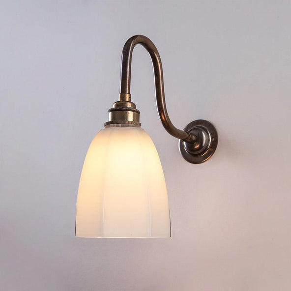 B-Stock Old School Electric Gatsby Wall Light : Swan Arm - Antique Brass